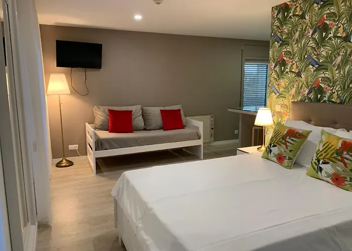 库里亚俱乐部酒店 公寓式酒店 3*