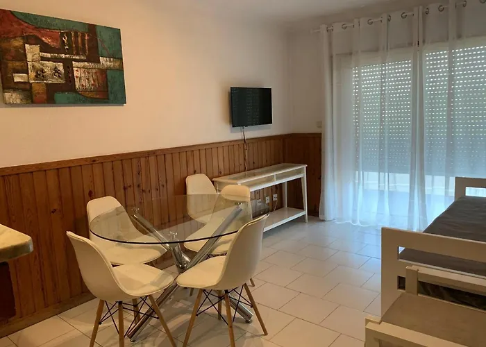 库里亚俱乐部酒店