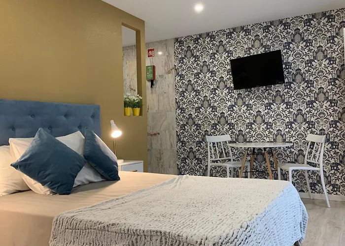 库里亚俱乐部酒店