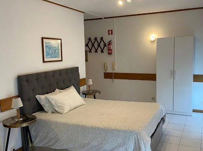 库里亚俱乐部酒店 3* 库里亚