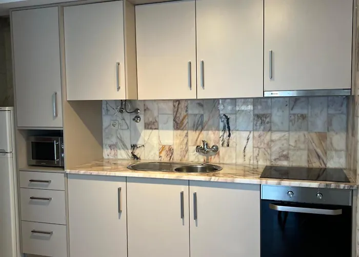 库里亚俱乐部酒店